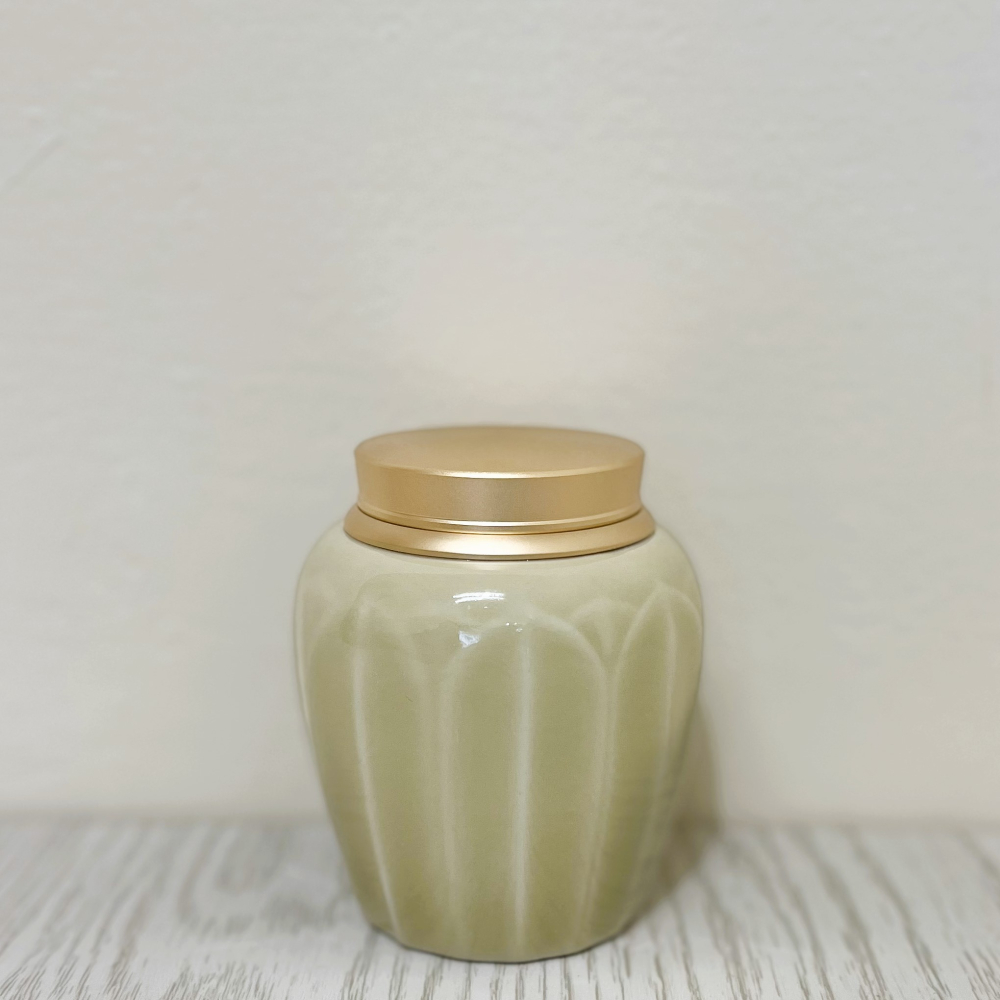 翠瓣金輝陶瓷骨灰罐
